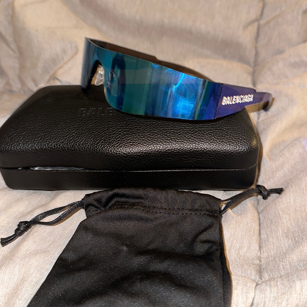 BALENCIAGA blue sunglasses